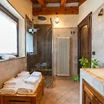 Alp House - A 10' Da Aosta Con Giardino Privato 度假居 Roisan