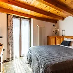 Alp House - A 10' Da Aosta Con Giardino Privato Ferienhaus Roisan