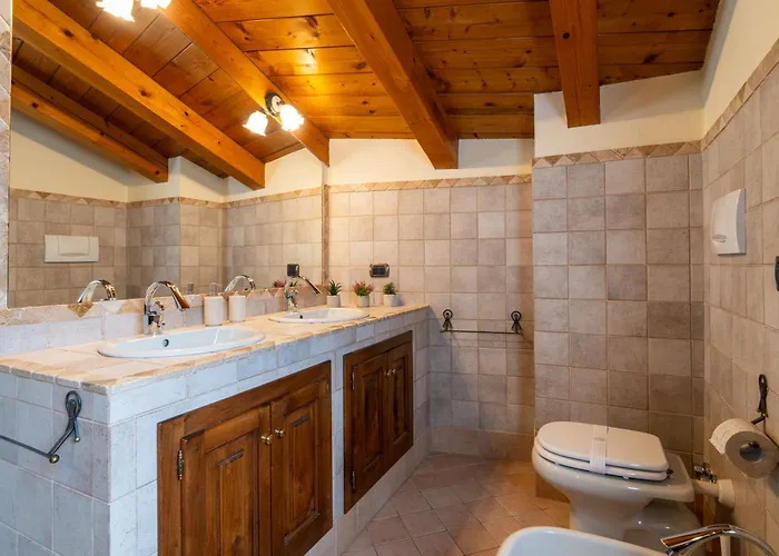 Alp House - A 10' Da Aosta Con Giardino Privato Holiday home *