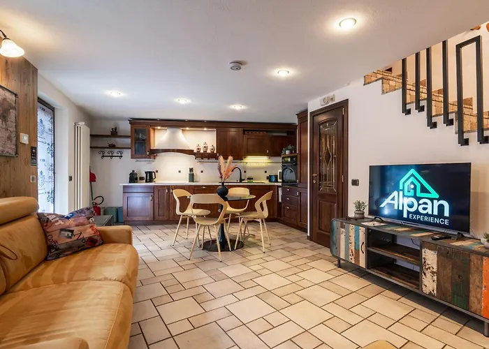 Holiday home Alp House - A 10' Da Aosta Con Giardino Privato *