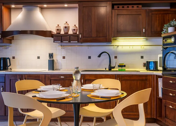 Alp House - A 10' Da Aosta Con Giardino Privato Holiday home